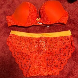 Victorias Secret Body By Victoria Bra set